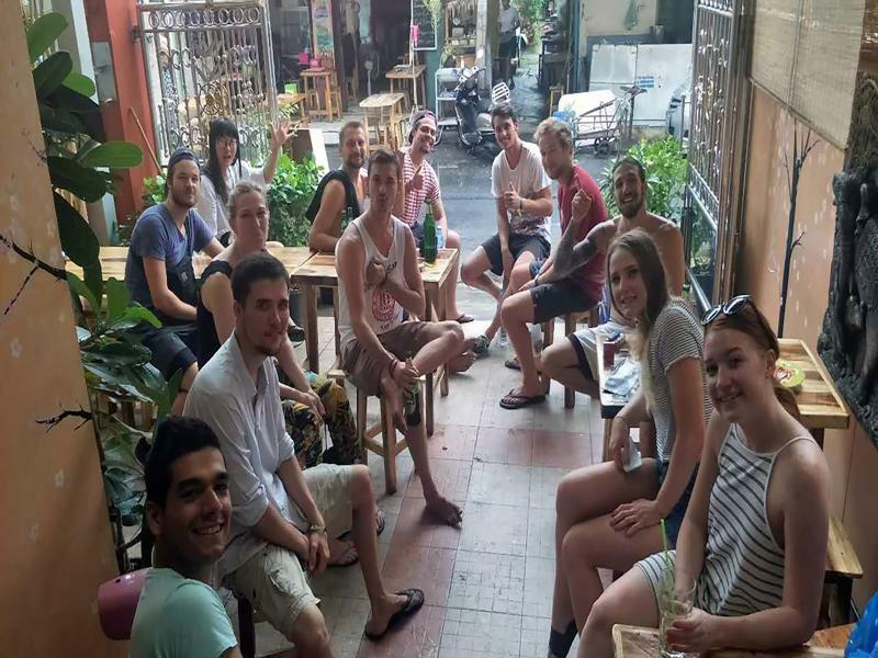 The Twins Hostel Bangkok Exterior photo